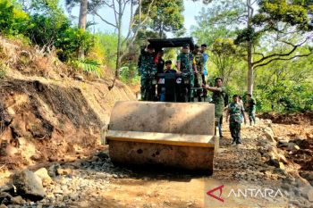 Buka isolasi, TMMD Rejang Lebong percepat distribusi kopi hasil tani
