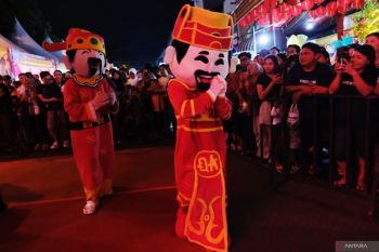 Colorful Cap Go Meh Festival kicks off in Pontianak