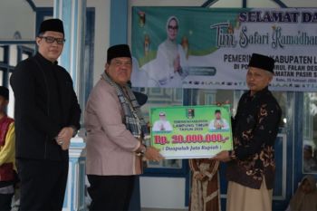 Tim II Safari Ramadhan Lampung Timur salurkan hibah dan santunan di Ponpes Bahrul Falah