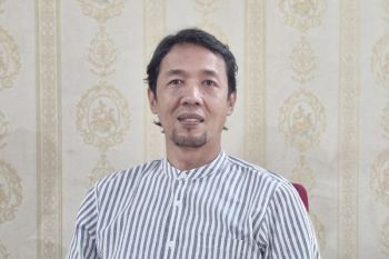 Ilmu dulu, kekuasaan kemudian