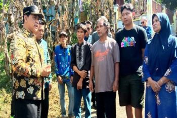 Bupati Barito Utara salurkan bantuan untuk korban kebakaran