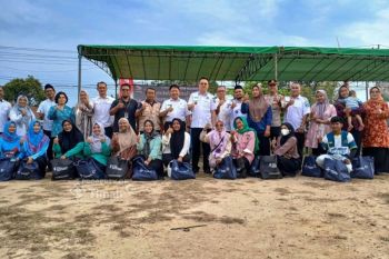 PT Timah-Pemkab Bangka Barat bagikan "doorprize" bagi pengunjung Bazar Ramadhan