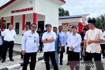 Menteri KP: Kampung nelayan dibangun untuk tekan kemiskinan 13 persen di Lombok Timur
