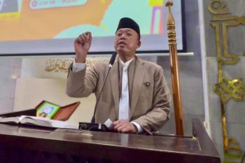 Kajian tarawih di Masjid UI, Menteri Nusron bicara sanad keilmuan dan etika kepemimpinan