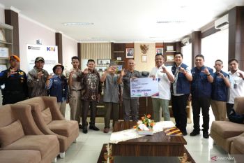 KAI Divre II Sumbar salurkan TJSL Rp250 juta untuk pembangunan Masjid Al Mursydin Pasaman