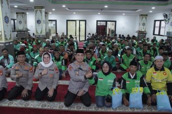 Melalui bukber, Polrestro Jakbar perkuat sinergi kamtibmas dengan ojol
