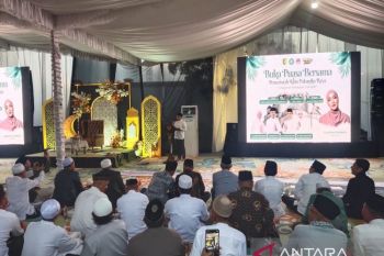 Angelina Sondakh meriahkan buka bersama pemerintah dan warga Palangka Raya