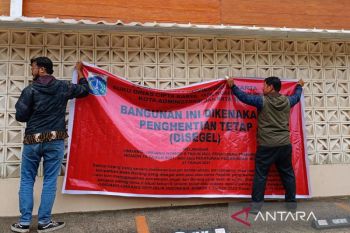 Pemkot Jaktim segel permanen lapangan padel di Pulomas