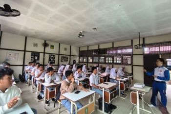 Pelajar SMK N 1 Rasau Jaya #Cari_aman bersama Astra Motor Kalbar