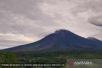Getaran banjir lahar Gunung Semeru tercatat hampir empat jam