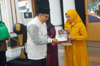 Pemkab Pati berikan santunan kepada 300 mualaf di Pati