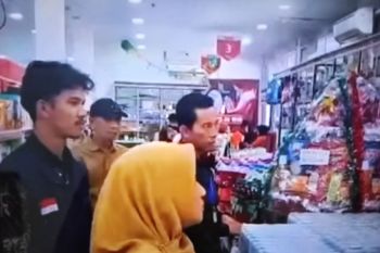 Pasaman Barat cek tanggal kadaluarsa produk makanan minuman di swalayan