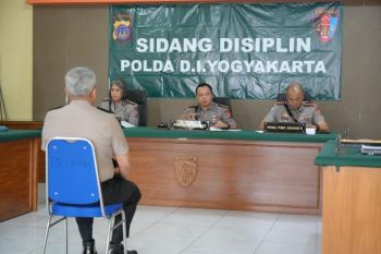 Polda DIY menjatuhkan sanksi demosi kepada mantan Kapolresta Sleman