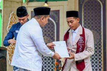 Pemprov Jateng menyalurkan insentif 230.830 guru agama sepanjang 2025
