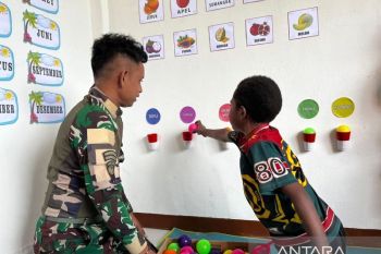 Yonif 511 luncurkan Posyandu Badak Hitam School di Lanny Jaya