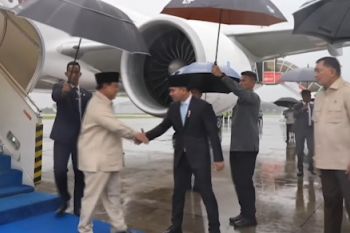 Tiba di Tanah Air, Presiden langsung gelar ratas tertutup Jumat petang