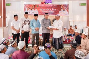 Pemkab Kapuas salurkan dana hibah untuk masjid di Jakatan Masaha