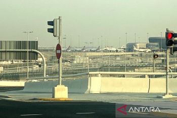 Minister calls for caution on Mideast flights