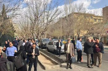 Serangan besar-besaran AS ke Iran picu banyak pertanyaan