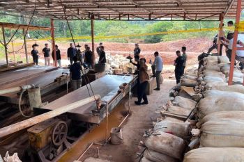 Bareskrim Polri bongkar kelola timah ilegal di Pulau Belitung