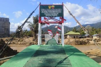 TNI selesaikan jembatan penghubung antarlingkungan di Tapanuli Tengah
