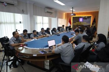 Akselerasi Capaian Target B03, Kakanwil Pimpin Rapat Evaluasi Kinerja Kemenkum Riau