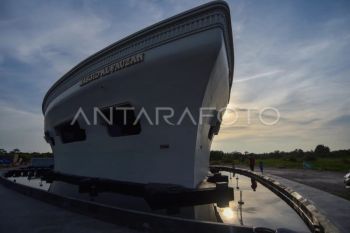 Masjid berbentuk kapal pesiar di Padang Pariaman