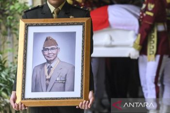 Terpopuler- WFH ASN ditiadakan, cuaca ekstrem, kasus gratifikasi, Wafatnya Wapres Try Sutrisno, hingga Lebaran 2026