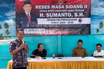 Sumanto ajarkan cara beternak ayam kampung