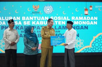 Pemkab Lamongan salurkan bansos ke 46 LKSA untuk perlindungan anak