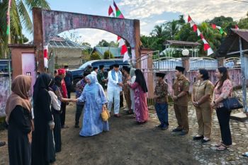 Bupati Bartim ajak warga Desa Wungkur Nanakan perkuat kepedulian sosial