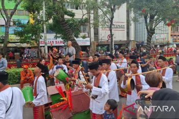 Belasan UMKM binaan Pemkot Jakbar ikuti Festival Cap Go Meh di Glodok