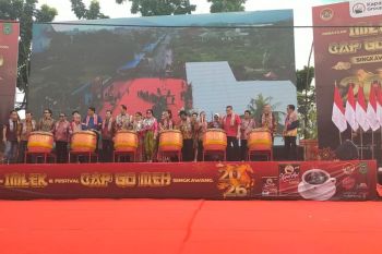 Wakil Ketua MPR RI buka puncak Festival Cap Go Meh 2026 Singkawang