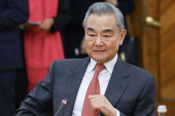 Menlu China berkonsolidasi dengan Iran, Oman dan Prancis soal langkah lanjutan