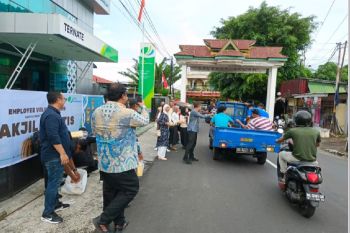 BPJS Ketenagakerjaan Ternate gelar employee Volunteering, bagikan takjil gratis kepada masyarakat