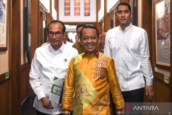 Indonesia mengalihkan sebagian impor minyak mentah dari Timur Tengah ke Amerika Serikat