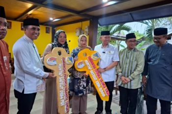 Pemprov-Sulteng distribusikan bantuan rumah ke korban bencana di Sigi