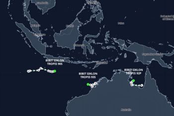 Terpopuler - Siklon picu gelombang 6 meter, korupsi Dompu, DAK dikbud, konflik global, hingga pelantikan pejabat
