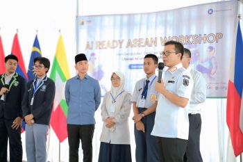 Dampingi Wapres Gibran di Rancaekek, Bupati Dadang: Literasi AI Kunci Generasi Unggul Kabupaten Bandung