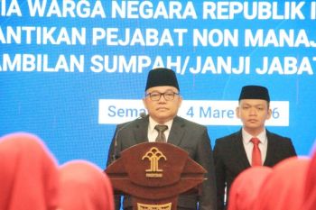 Kemenkum Jateng menggelar sumpah setia warga Inggris menjadi WNI