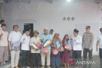 Pemkab Bangka Tengah salurkan 150 paket sembako bagi warga kurang mampu