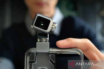 Honor pamerkan Robot Phone dengan kamera yang bisa bergerak dan menari