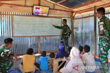 Satgas Yonif 511/DY perkuat layanan pendidikan bagi anak-anak Konikme