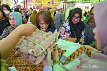 RI Govt warns traders to keep meet, egg prices below cap