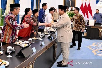 Gibran dampingi Prabowo bertemu pemimpin lintas generasi di Istana