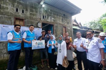 PLN nyalakan listrik 336 rumah keluarga prasejahtera di Sulselrabar