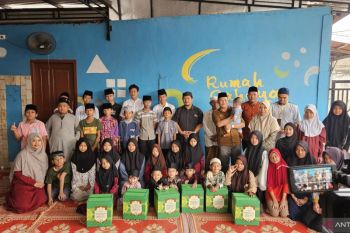 Peduli Dengan Sesama, SKK Migas PetroChina Berikan 50 Paket Bingkisan Ramadhan di Rumah Cahaya