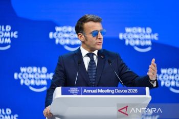 Macron Tekan Israel Agar Tak Perluas Serangan ke Lebanon