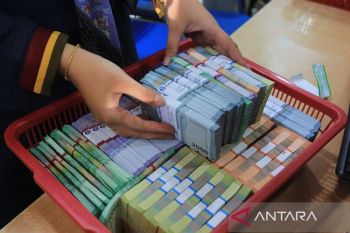 Ekonom: Intervensi agresif BI tahan nilai tukar tak jauh dari Rp17.000