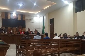 Dua saksi diminta hadir pada perkara dugaan korupsi PT LEB